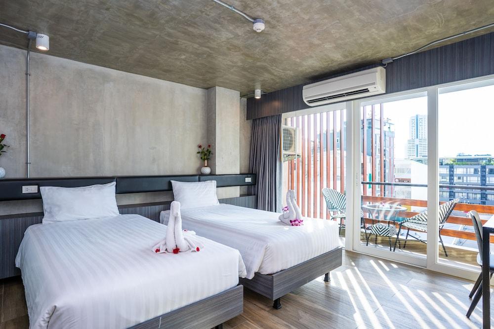 Dsure Hotel Phuket Patong Екстериор снимка