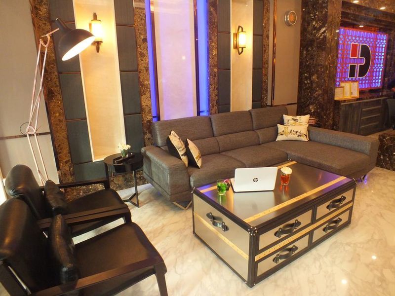 Dsure Hotel Phuket Patong Екстериор снимка