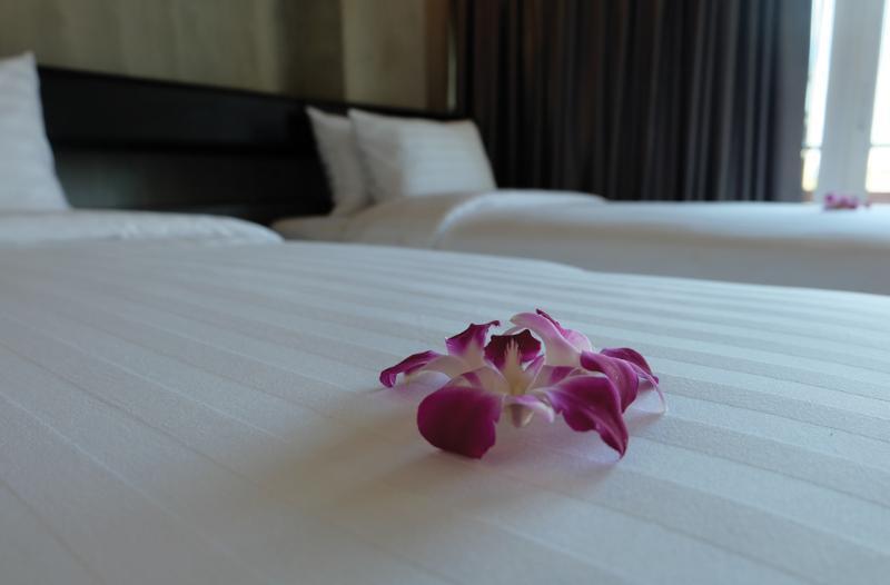 Dsure Hotel Phuket Patong Екстериор снимка