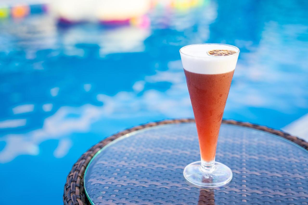Dsure Hotel Phuket Patong Екстериор снимка